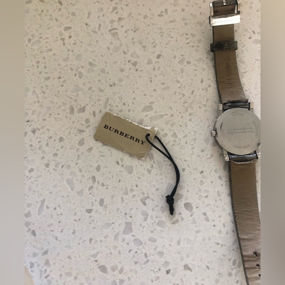 Burberry women’s silver classic checker gray plaid print watch - Picture 8 of 10